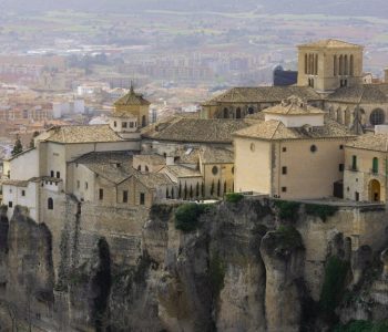 eduardo-casajus-gorostiaga-7bQ5ZInLC2I-unsplash-1024x576-350x300 Hanging houses, Cuenca, Spain