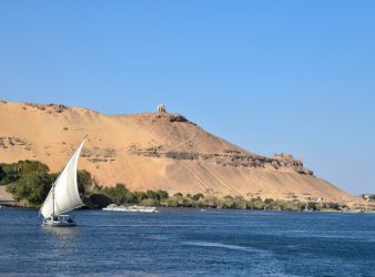 eszter-kisgyura-7ObNCbySGGc-unsplash Felucca on the Nile in front of the Tombs of the Nobles