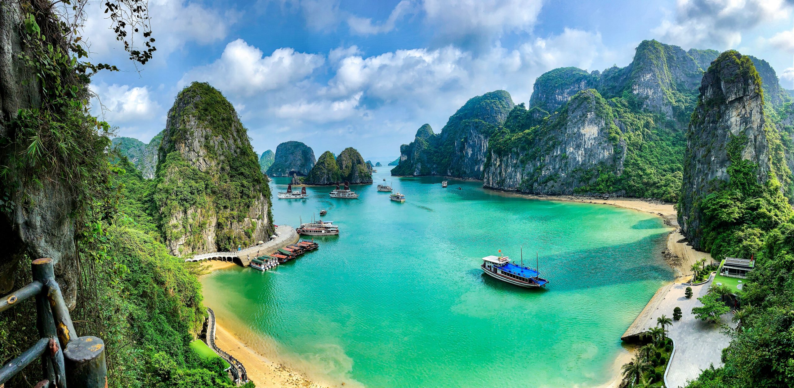 Boats in beautiful Ha Long Bay Ha Long, Ha Long, Vietnam