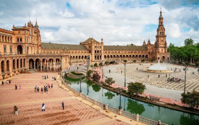 taisia-karaseva-3purECWQ47I-unsplash-1024x678-397x250 Plaza de España, Avenida Isabel la Católica, Seville, Spain